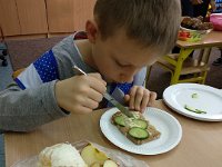 8.Mateusz pilnie pracuje